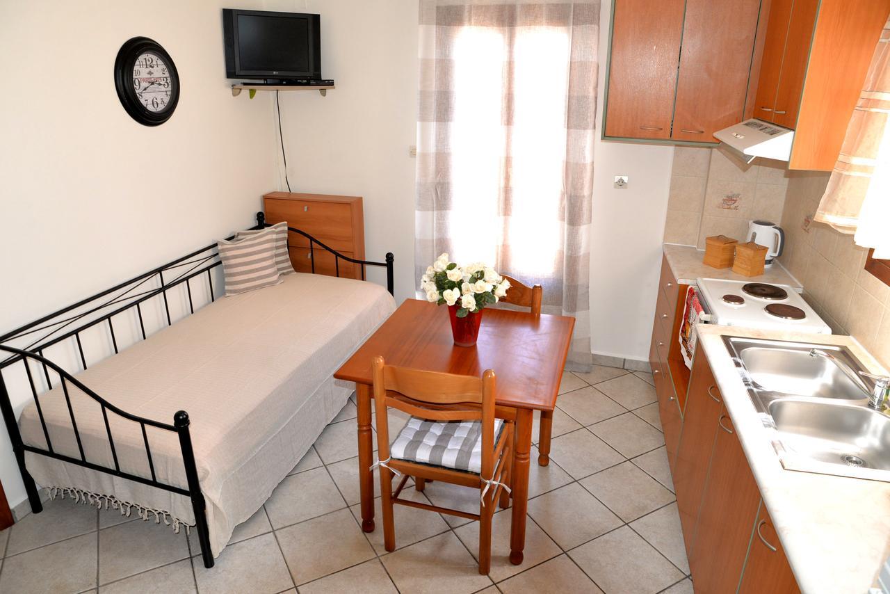 Ifigenia Apartments Ermoupoli Ngoại thất bức ảnh